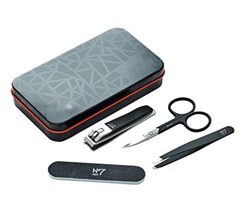 No7 Men Grooming Kit